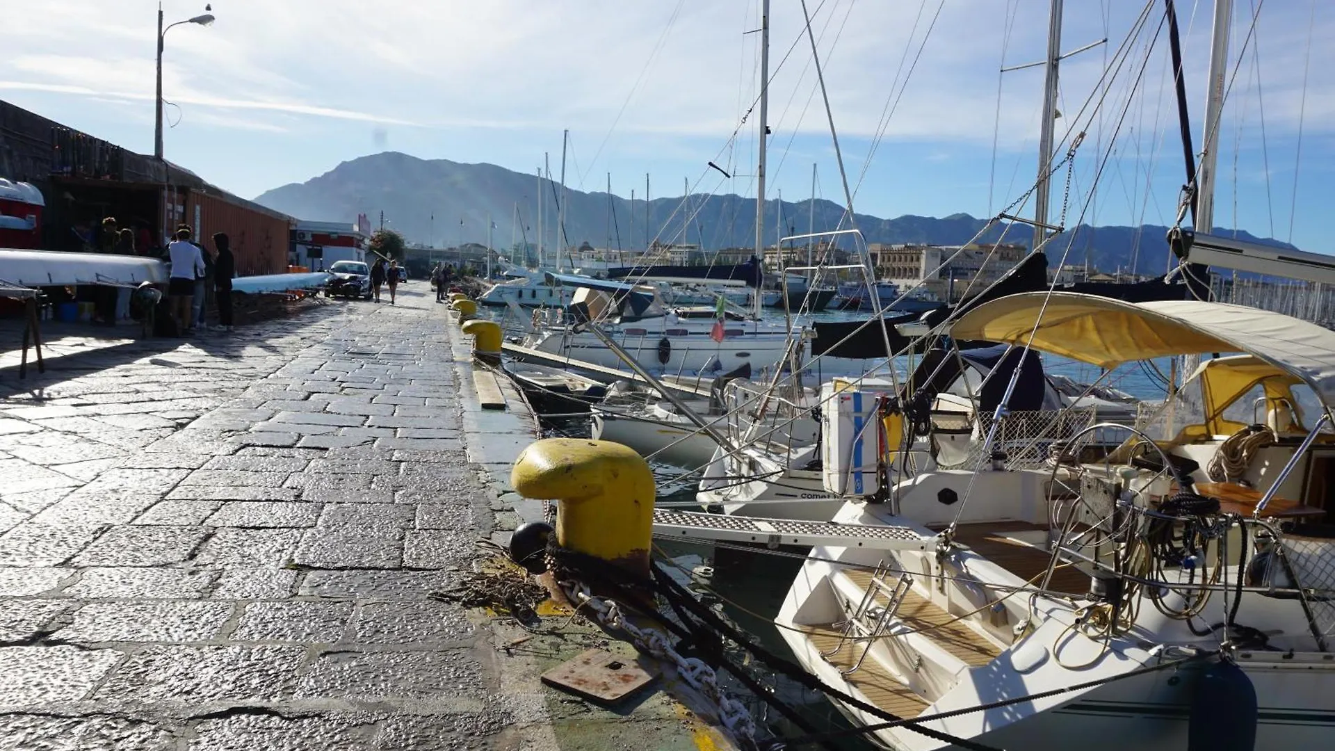 Botel Hotel Gloria Sailing Palermo Italien