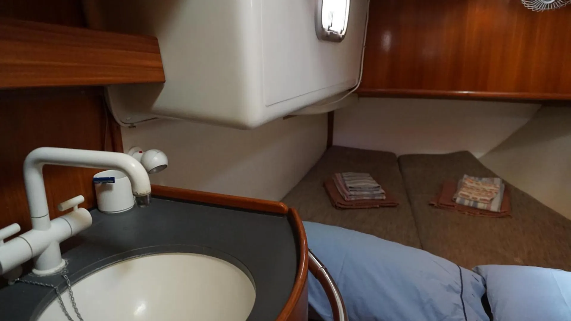 Botel Hotel Gloria Sailing Palermo Italien